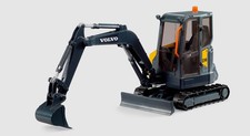 Bruder 02465 Volvo Kompaktbagger ECR40 - Minibagger -
