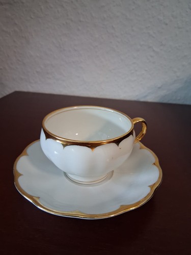 Tasse und untertasse - und,