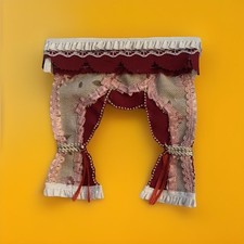 Gardine mit Gardinenkasten