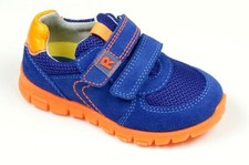 Junge Richter Schuhe