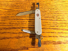 New Victorinox Swiss Army 84mm