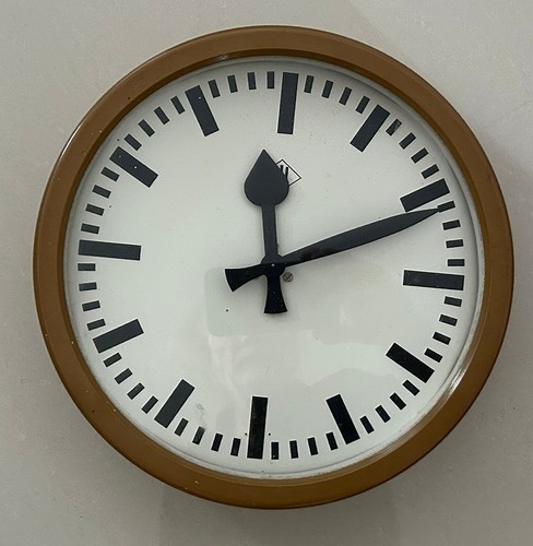 Kleine bahnhofsuhr uhr - tn,