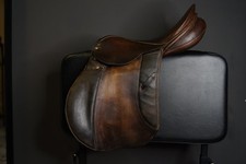 Stübben Springsattel Vielseitigkeit Kerry Braun weiße Nähte