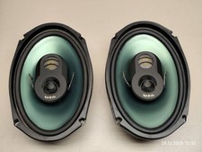 Ein Paar 3-Wege-Lautsprecher
