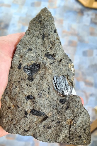 Hornblende und sanidin - sanidin, in