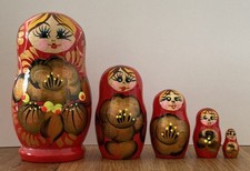 Russische Matrjoschka. Kunstobjekt Matroschka! 5 Holzpuppen! Handgemalt! 10 cm