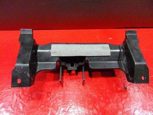 Support vorne suzuki gsr 750 - vorne,