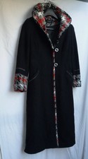 Mantel- Wollmantel Extravagant Gr.48 V. Vlada fällt kleiner aus
