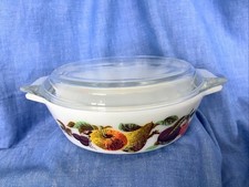 Klein. Pyrex Auflaufform mit Deckel JAJ Vintage Kent Obstgarten Obst 19 cm Milchglas