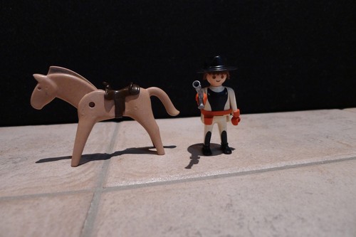 Playmobil cowboy mit pferd - playmobil,