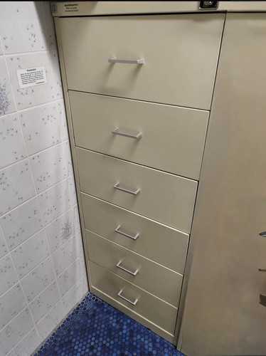 Aktenschrank vintage - /,