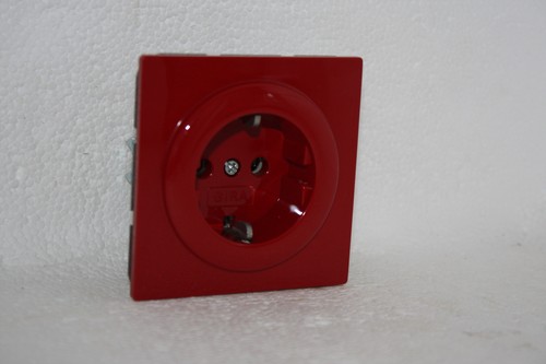 Gira color steckdose rot - s-color,