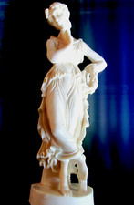 * STATUETTE H. 21.5 cm *