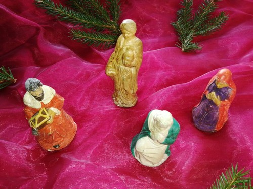 Alte antike krippenfiguren - alte,