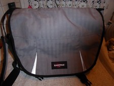 Eastpak Umhängetasche Laptoptasche vintage