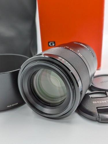 Sony sel90m28g 90mm 8 - fe, f2.8