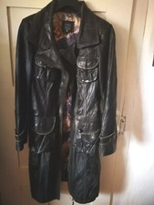 Ledermantel Damen getragen, schwarz Versace Größe M