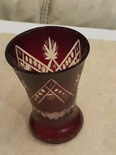 Schönes altes Rubinrotes