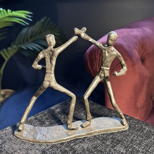 Brutalist boxer skulptur - boxer,