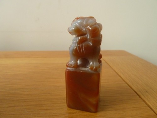 Chinesischer jadebrauner stein - chinesischer,