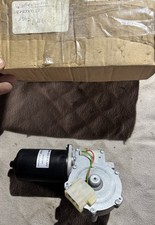 MAN 403873 Scheibenwischermotor VALEO ORIGINAL PART 24V, vorne