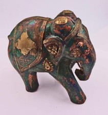 Elefant aus Holz mit Messingbeschläge Glücksbringer Vitine Figur grün rot