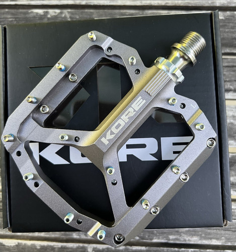 Kore mtb pedale - kore, downhill