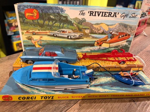 Corgi toys gift set buick - toys,