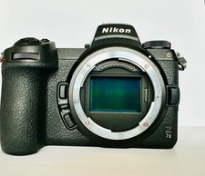 Nikon Z 7II 45.7 MP Vollformat Kamera Sehr Guter Zustand