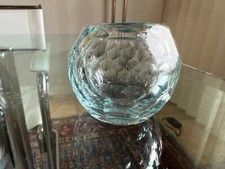 WINDLICHT,mit Bienenwaben-Schliff,5.5cm Höhe,Nie benutzt,leichte Blautönung,Vase