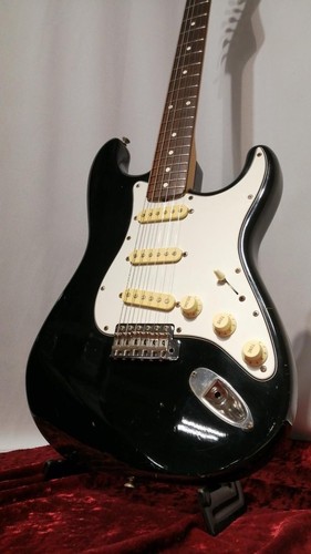 Squier sst stratocaster jv - sst-30,