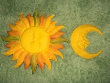 Holz Sonne - 50 cm. groß + Holz Mond - 25 cm. groß / bemalt - schöne Wand Deko