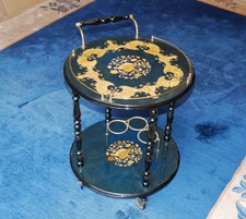 Wunderschöner alter Servierwagen aus Holz mit Intarsien (Wurzelholz)