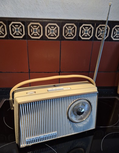 Vintage radio transistorradio - vintage,