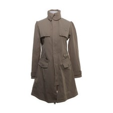 Garden Girl, Trenchcoat