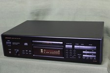 Onkyo DX-7051  CD-Player  + FB    ****  1 Jahr Gewährleistung