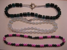 3 Colliers Ketten Glas und Halbedelstein Hämatit - sehr schön