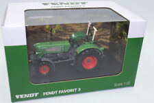ROS 951921 Fendt Favorit 3  Traktor Allrad 4WD mit Überrollbügel 1:32 NEU OVP 