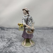 C164 Ludwigsburg Porzellan "Buchverkäuferin" Figur 16cm 