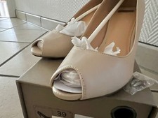 Wie neu: Peep Toe beige der Fa. Bata Gr. 39