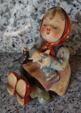 Hummel Figur Hum 69 "Strickliesl  * Happy Pastime" FM 1 * Kronenmarke * Crown !