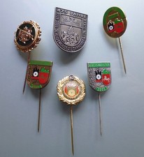 6 Anstecknadeln - Konvolut