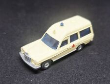 Krankenwagen 1:87 von Wiking + Pizza Flitzer 1:87von Rietze