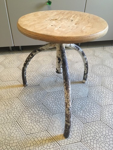 Frankfurter hocker - "frankfurter, hocker"
