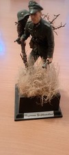 gebaut bemalt 1:16 Deutscher Offizier WW2 Diorama