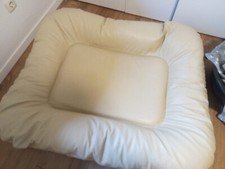 Großes Hundebett Hundekissen von Padsforall, Kunstleder, cremefarben