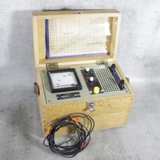 alter Schutzprüfer Prüfgerät Reparaturwerk Oranienburg Voltmeter Messgerät