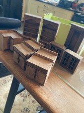 Konvolut Puppenstubenmöbel aus Holz