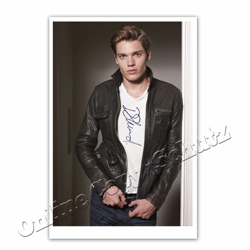 Dominic sherwood alias jace - sherwood,