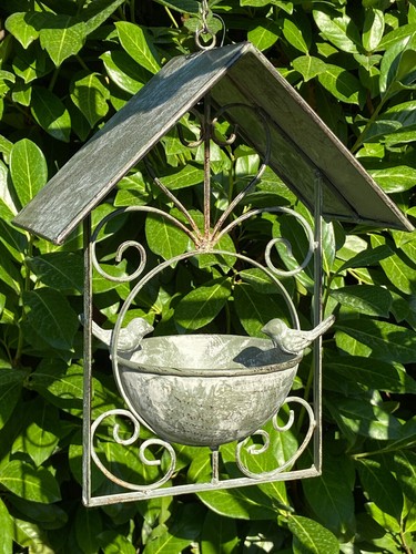 Vogeltränke mit dach - mit,